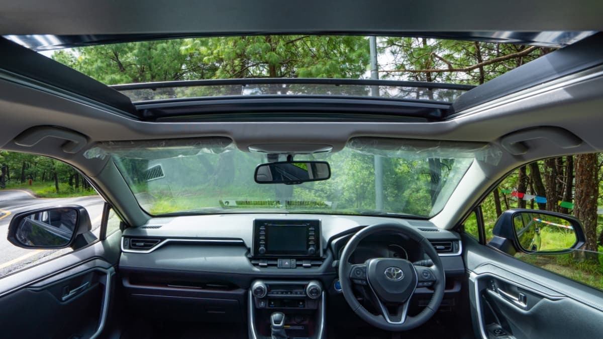 Tilt and Slide Sun/Moonroof